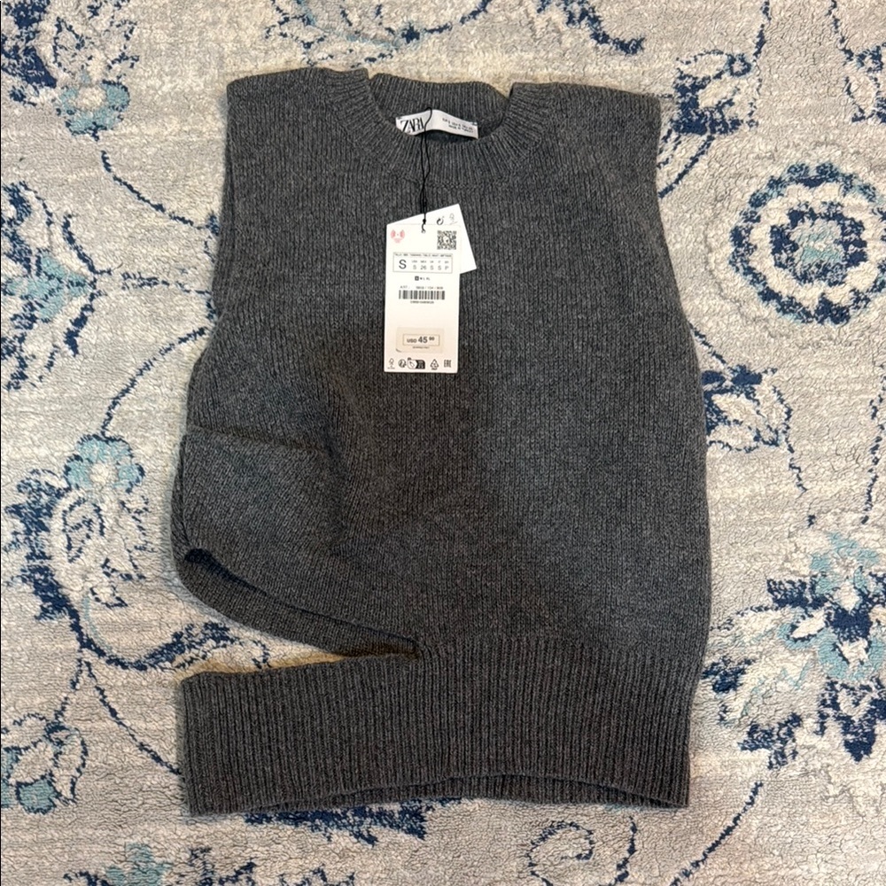 Zara Gray Sleeveless Sweater